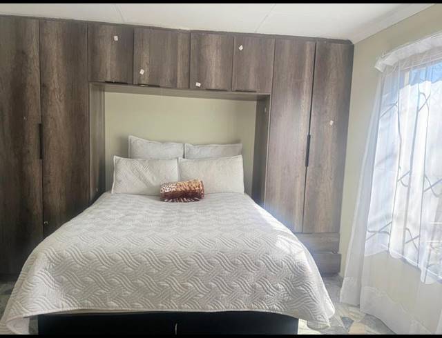 2 BEDROOM HOUSE FOR SALE IN WYCHWOOD